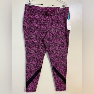 Livi Active Signature Stretch Pink and Black Patterned Leggings Size 18/20 NWT